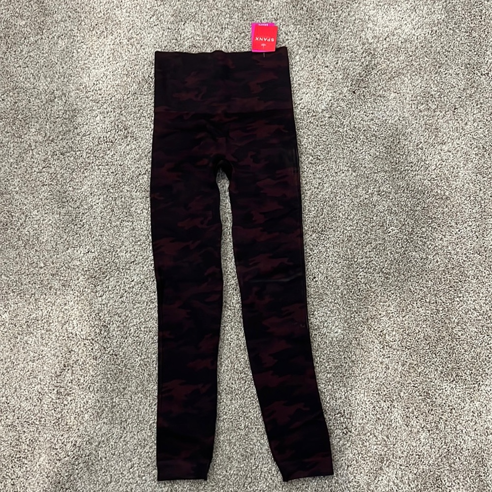 Red camo spanx size small